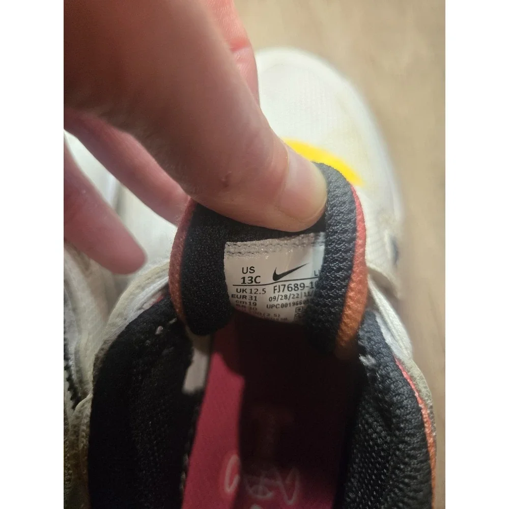 Nike Team Hustle Low Doodles - FJ7688-101~ Size 13~‎